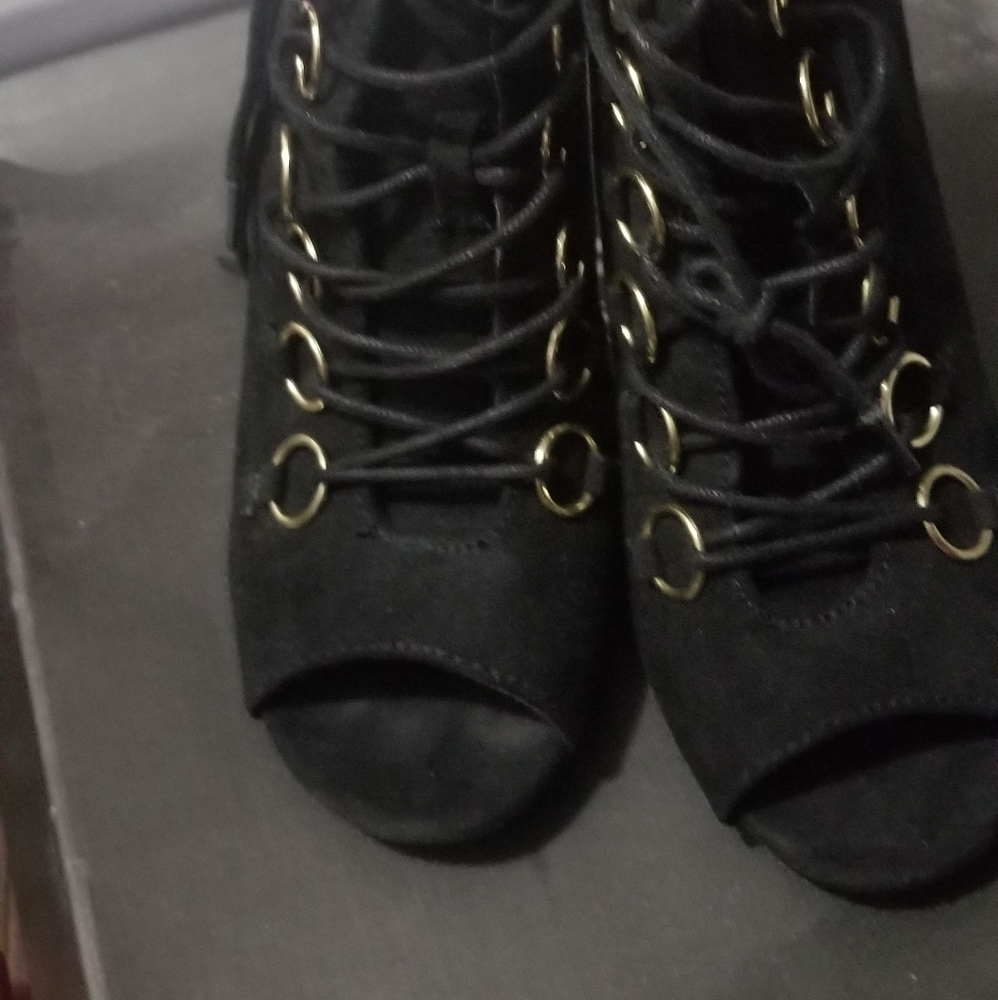 Size 7.5 justfab